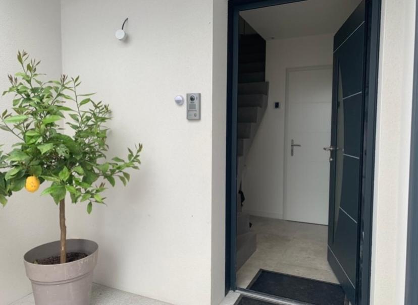 Maison Terrasse Proche Centre Ville Et Ile De Re La Rochelle  Extérieur photo