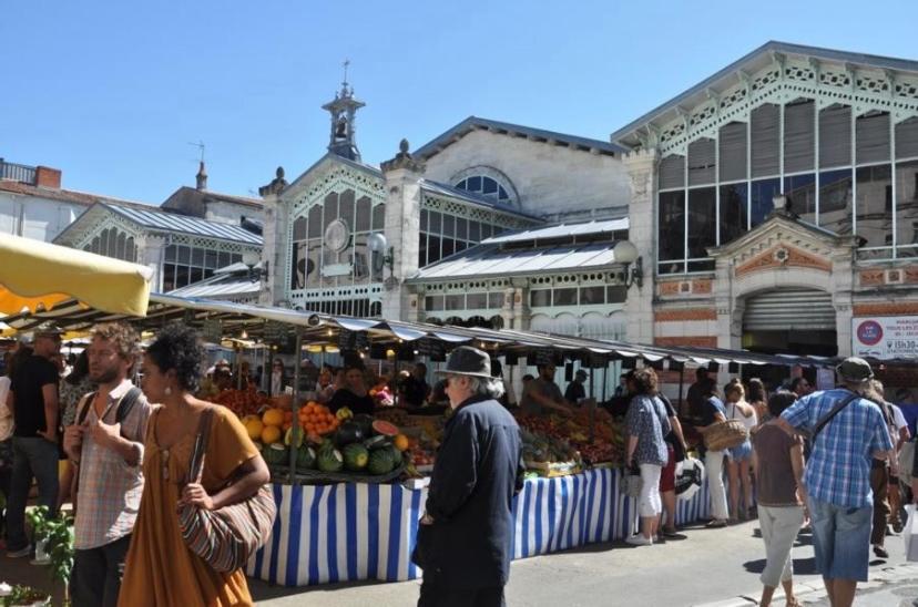 Maison Terrasse Proche Centre Ville Et Ile De Re La Rochelle  Extérieur photo